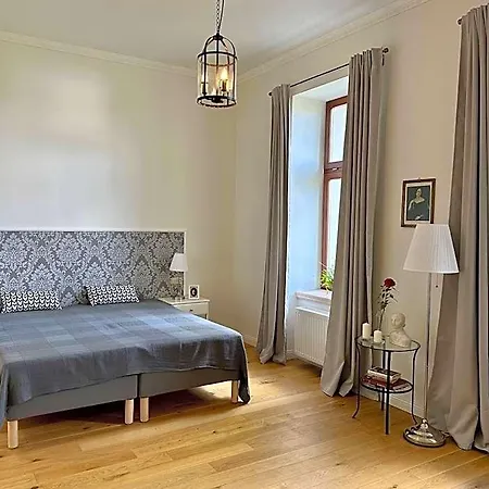 Hotel Zamek Jenisovice 3*